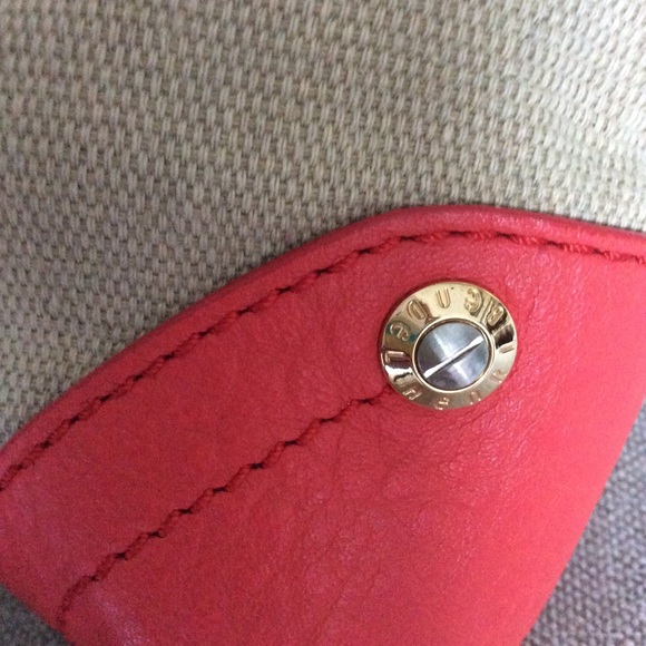 HENRI BENDEL MAGAZINE TOTE 🍁 - Picture 5 of 5